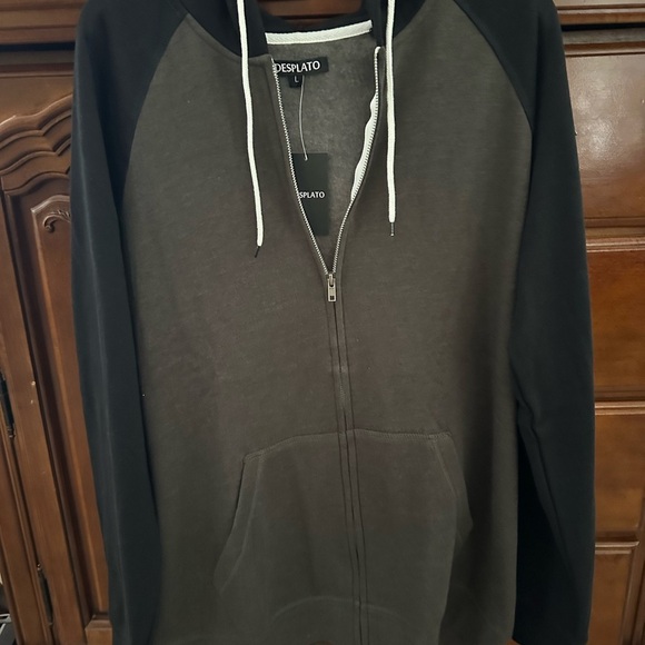 Men's Black and Gray full zip up workout jacket with hoodie. New - Picture 2 of 7